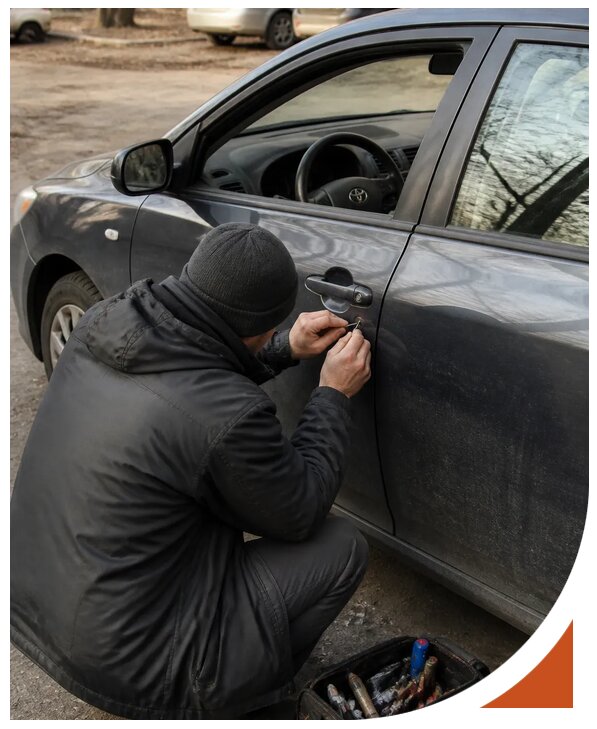 Профессиональное вскрытие автомобиля Тойота без повреждений в Юрге